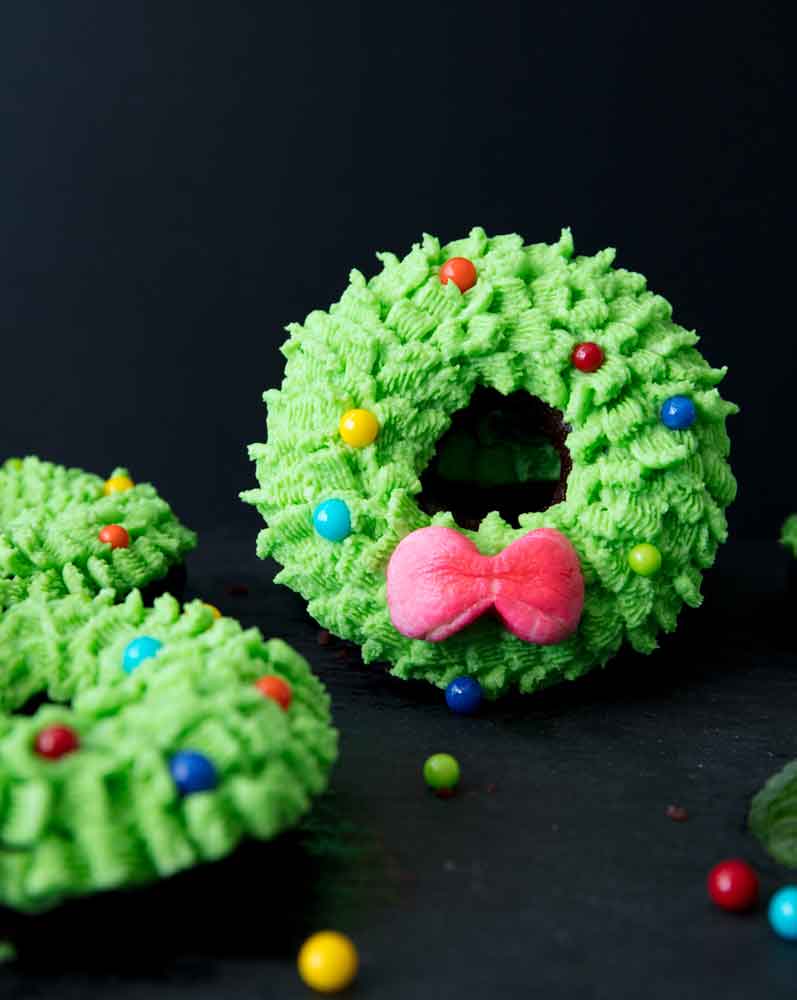 Christmas wreath cakes